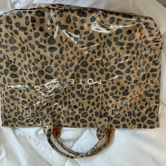 Leopard Print Tote Bag - Picture 2 of 5